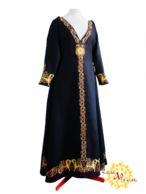 Средневековое льняное платье Вёльва