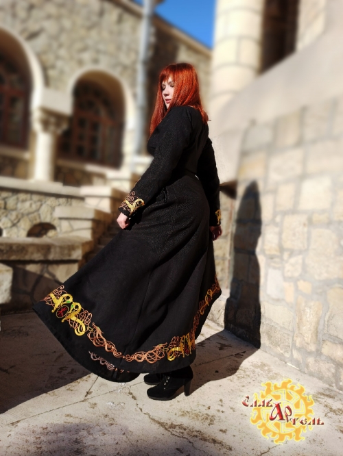 Средневековое льняное платье Вёльва