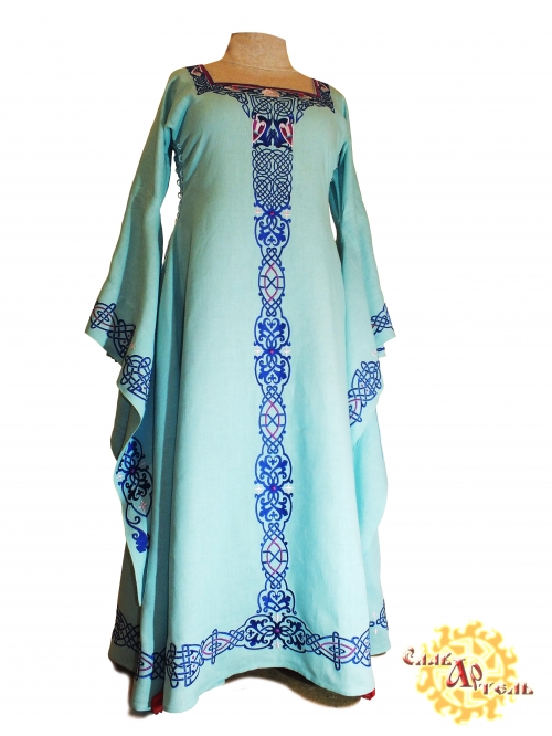 Средневековое льняное платье Морская Царевна; Фэнтези; Вышитое