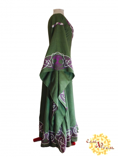 Средневековое льняное платье Дана; Фэнтези; Вышитое