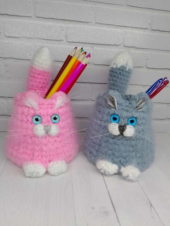Котики карандашницы