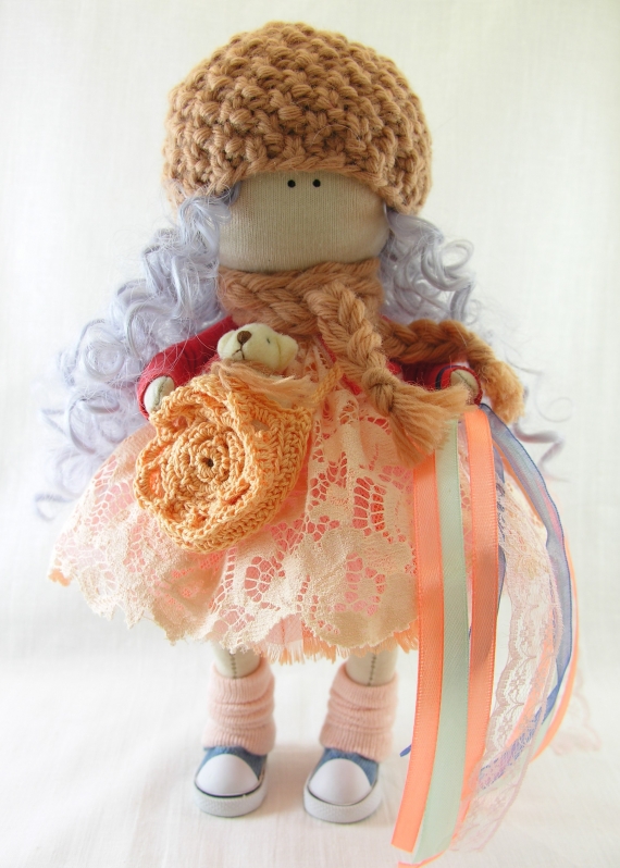 Интерьерная кукла из ткани