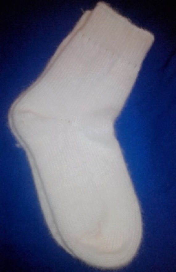 Белые носочки из шерсти