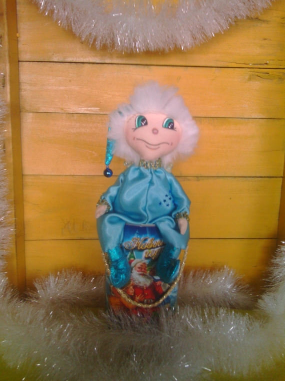 Хранитель новогодних подарков текстильная кукла