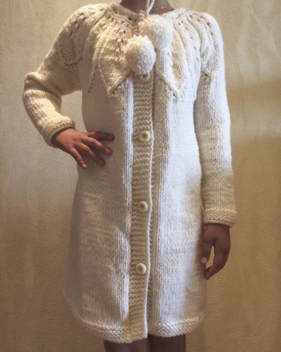 Пальто вязаное для девочки 8-9 лет
