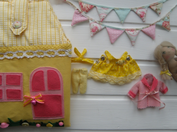 Кукольно-игровой домик-сумка "Малышка Мани Мурмель"