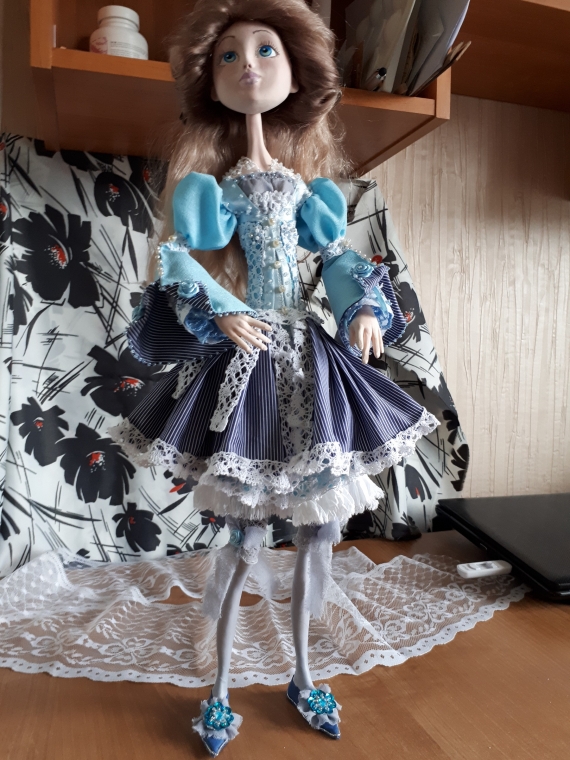 Коллекционная кукла "Алиса"