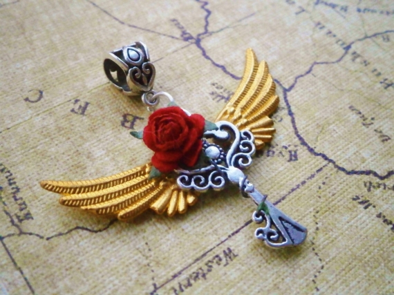 Кулон ключ с розой и крыльями