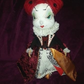 Интерьерная текстильная игрушка Красная Королева