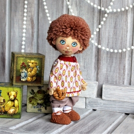Текстильная куколка  Малыш с крендельком.