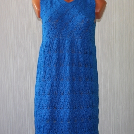 синее платье А-силуэта