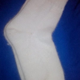Белые носочки из шерсти