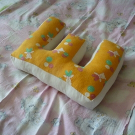 Подушки-буквы,декоративные подушки