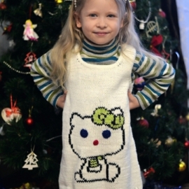 Белое платье на девочку "Котёнок Пегги".