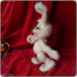 Мастер-класс по вязанию крючком игрушки Пасхальный Кролик